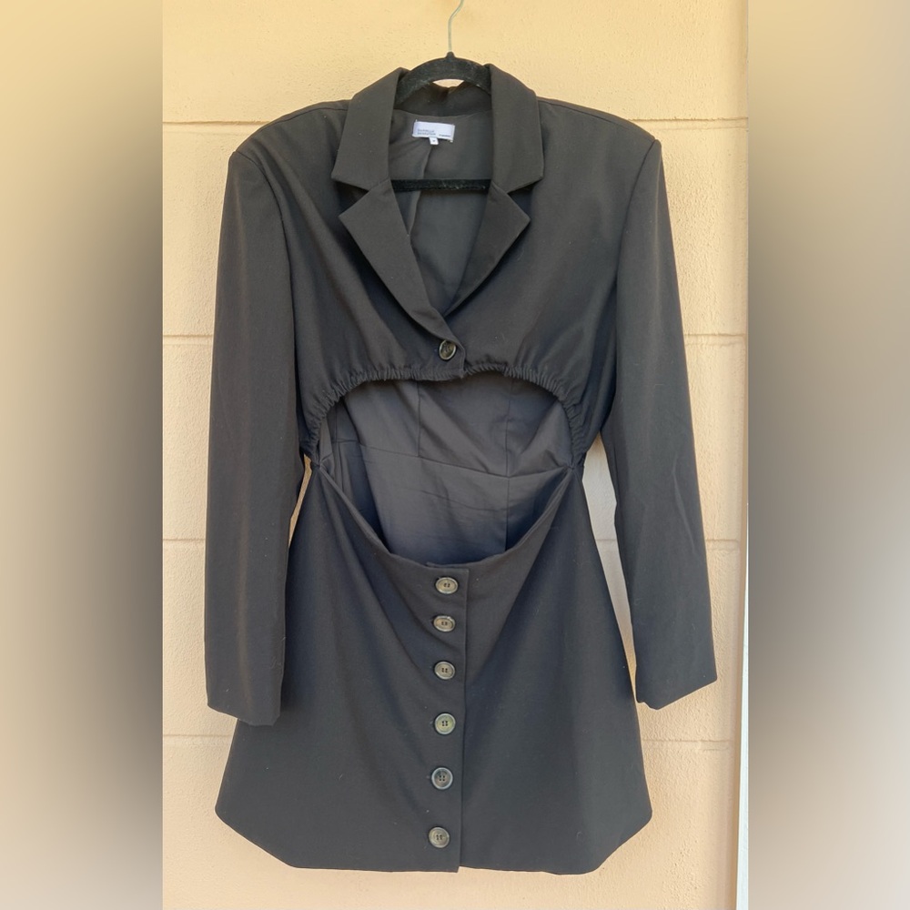 Danielle Bernstein cut out long sleeve stretch blazer dress - Picture 2 of 2